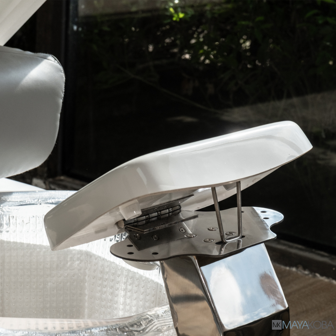 GEOM II Pedicure Spa with LX Chair Top by Mayakoba