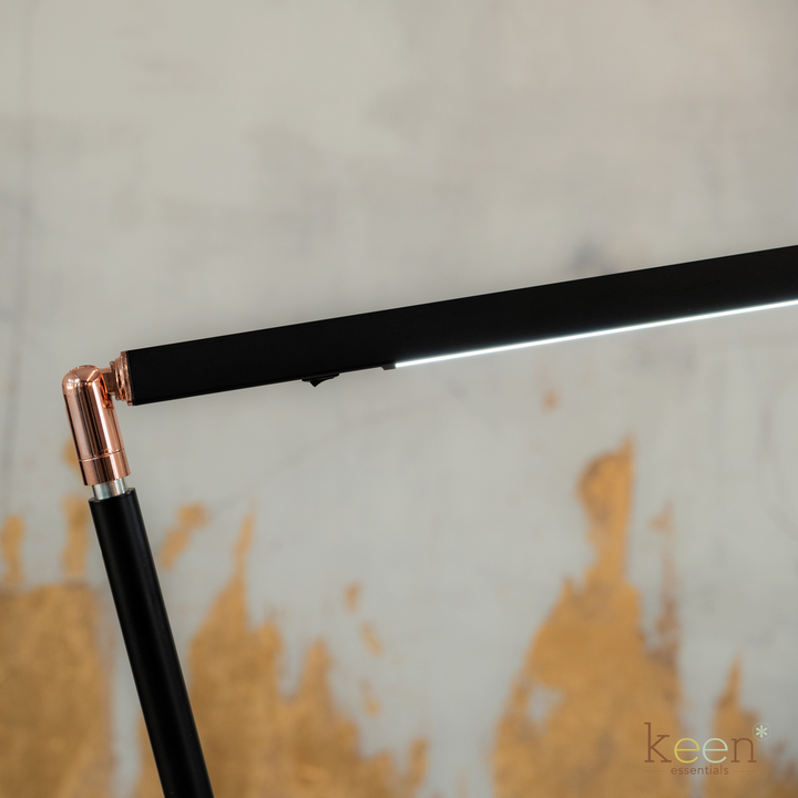 KEEN NEO LED Tabletop Lamp