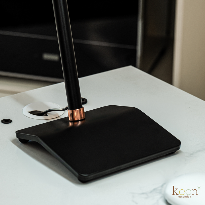 KEEN NEO LED Tabletop Lamp