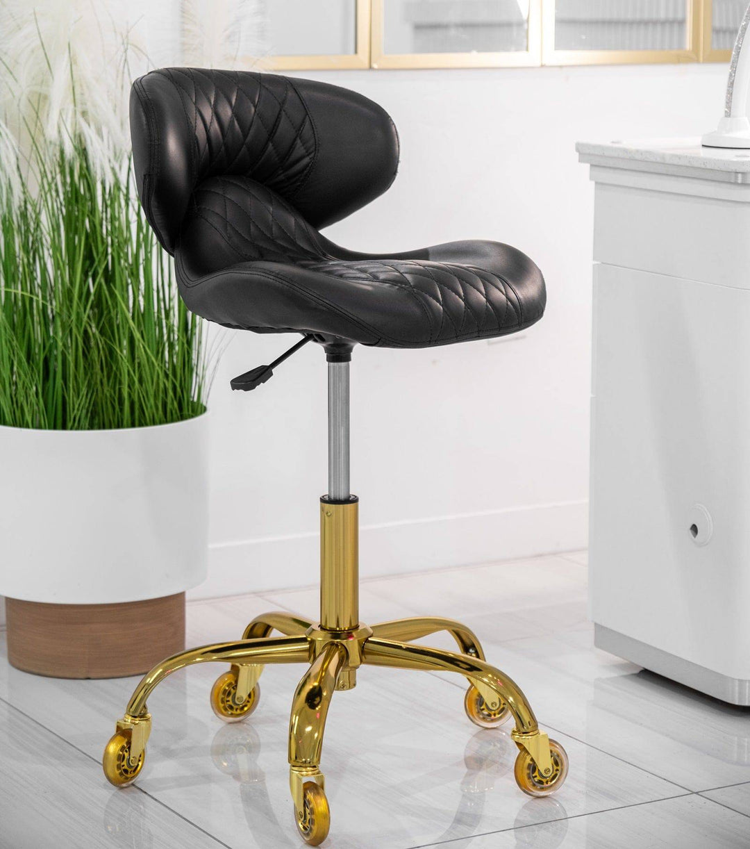 HUGO Pedicure Stool &amp; Manicure Chair (GOLD Casters)